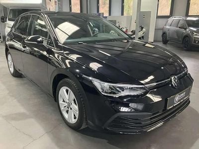Noir Occasion 2023 VW Golf VIII Life Berline | 24 990 € (Prix juste)