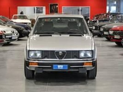 Argent Occasion 1983 Alfa Romeo Alfetta Berline | 19 500 €