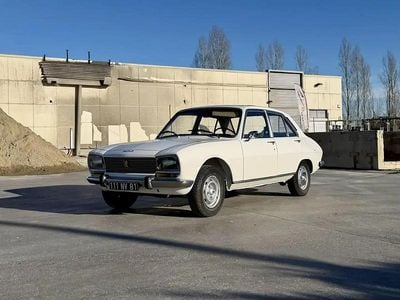 Blanc Occasion 1974 Peugeot 504 Berline | 11 500 €
