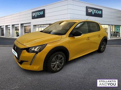 Jaune Occasion 2022 Peugeot e-208 Allure Citadine | 15 389 € (Prix juste)