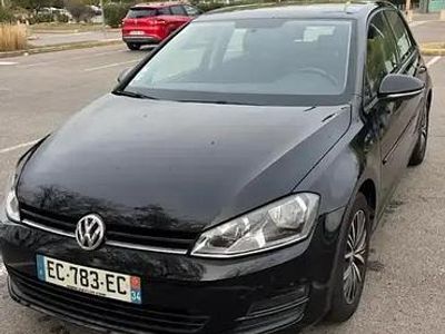 Occasion 2015 VW Golf Trendline Berline | 11 500 € (Prix juste)