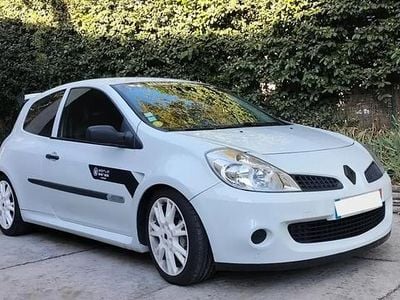 Blanc Occasion 2008 Renault Clio II Berline | 17 900 €