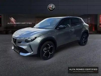 Gris arese métallisée/toit noir Occasion 2025 Alfa Romeo Junior Edizione Speciale SUV | 29 970 € (Prix juste)