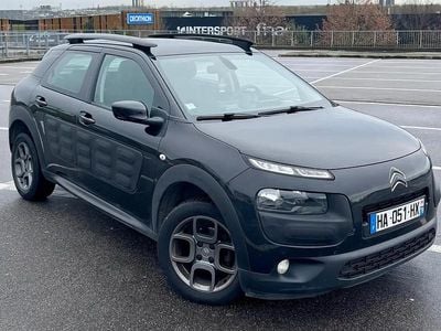 Noir Occasion 2016 Citroën C4 Shine Edition SUV | 7 300 € (Bon prix)