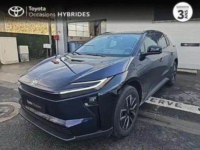 Bleu de prusse métallisé premium Occasion 2025 Toyota bZ4X Lounge SUV | 38 990 €