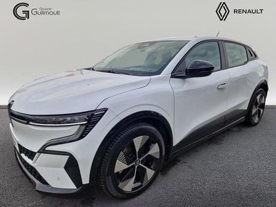 Blanc Occasion 2023 Renault Mégane Equilibre Berline | 20 990 € (Prix juste)