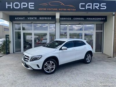 Blanc Occasion 2016 Mercedes GLA200 Business SUV | 13 490 €