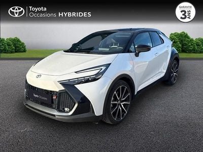 Blanc lunaire nacré biton+ Occasion 2024 Toyota C-HR Sport SUV | 36 989 € (Prix juste)