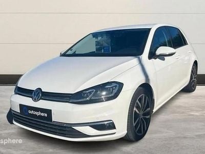 Blanc Occasion 2017 VW Golf VII Exclusive Berline | 18 699 € (Prix assez cher)