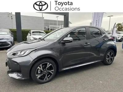 Occasion Toyota Yaris Hybrid Design 92 ch (67 kW) 2025 Gris Berline
