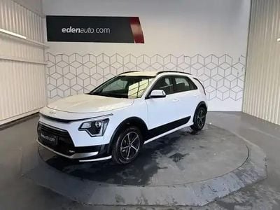 Blanc Occasion 2025 Kia Niro Active SUV | 29 890 € (Prix juste)