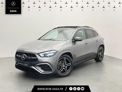 Gris foncé Occasion 2025 Mercedes GLA200 AMG line SUV | 47 900 € (Prix assez cher)