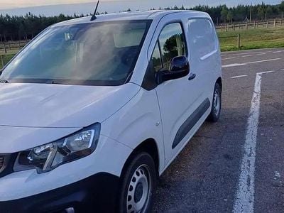 Occasion Peugeot Partner S 131 ch (96 kW) 2023 Monospace