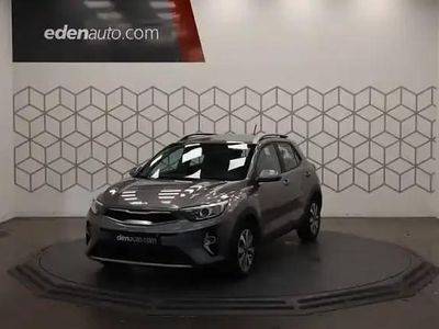 Gris Occasion 2023 Kia Stonic Active SUV | 15 990 € (Prix juste)