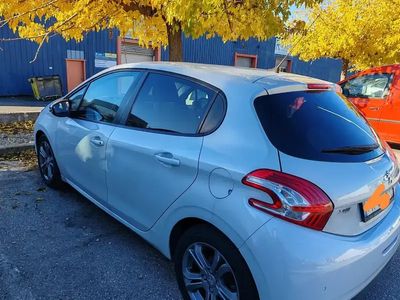 occasion Peugeot 208 1.6 e-HDi 92ch BVM5 Style