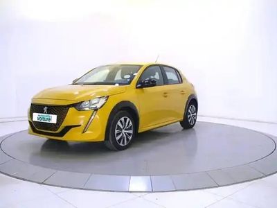 Jaune Occasion 2023 Peugeot e-208 Active Citadine | 18 990 € (Prix juste)