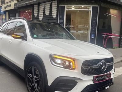 Mercedes GLB220