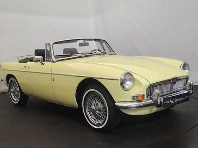 Jaune Occasion 1975 MG B Cabriolet | 26 500 €