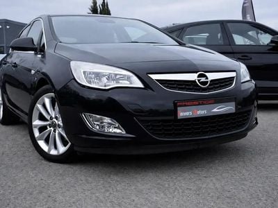 Noir Occasion 2012 Opel Astra Cosmo Berline | 9 400 € (Prix cher)