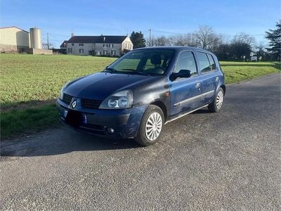 Occasion 2002 Renault Clio II Authentique Berline | 2 490 € (Prix juste)