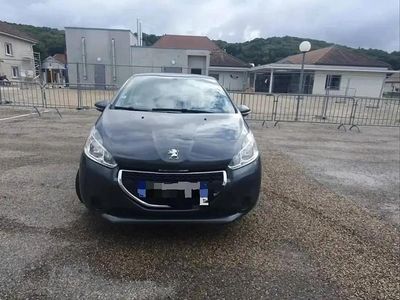 Occasion 2012 Peugeot 208 Allure Citadine | 2 500 €