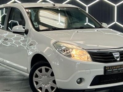 Blanc Occasion 2010 Dacia Sandero Citadine | 2 490 €