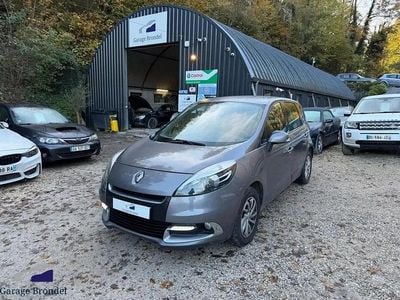 Gris Occasion 2012 Renault Scénic Dynamique Monospace | 9 000 € (Prix juste)