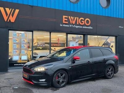 Noir Occasion 2017 Ford Focus ST-Line Break | 10 490 € (Super prix)