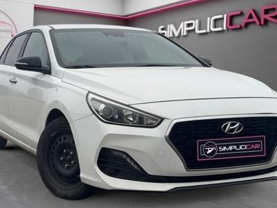 Blanc Occasion 2018 Hyundai i30 Edition Berline | 12 980 € (Prix assez cher)