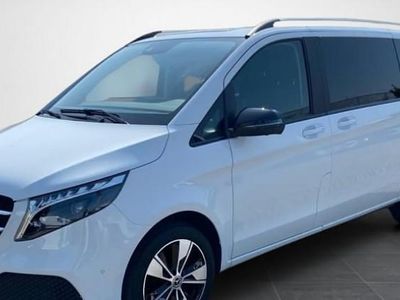 Occasion 2023 Mercedes 300 Avantgarde Break | 61 900 €