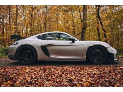 Porsche Cayman GT4