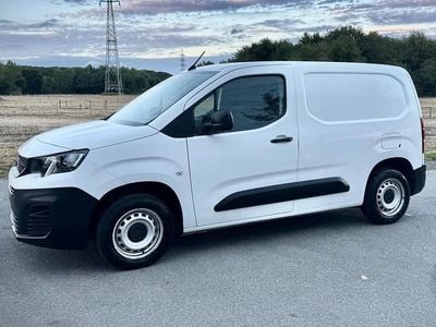 Blanc Occasion 2021 Peugeot Partner S Monospace | 15 990 € (Prix assez cher)