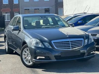 Mercedes E200