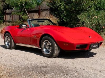 Rouge Occasion 1975 Chevrolet Corvette Stingray Cabriolet | 29 000 €