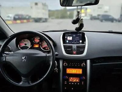 Gris Occasion 2008 Peugeot 207 Style Berline | 2 500 €