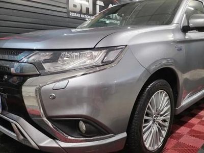 Gris Occasion 2019 Mitsubishi Outlander P-HEV SUV | 16 990 €