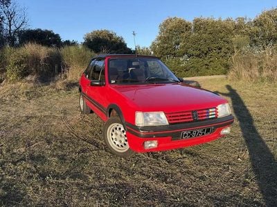 Occasion Peugeot 205 114 ch (83 kW) 1990 Rouge Cabriolet