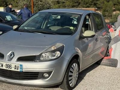 Occasion Renault Clio III Initiale 140 ch (102 kW) 2007 Citadine