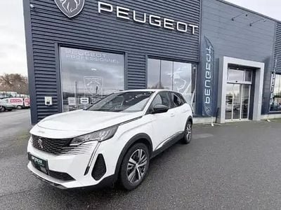 Blanc nacre metal tricouc Occasion 2023 Peugeot 3008 S | 23 990 € (Prix juste)