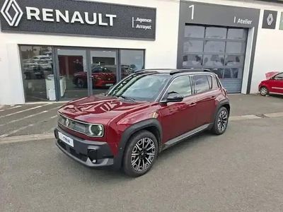 Rouge npf noir 694 Nouvelle 2025 Renault 4 E-Tech Iconic SUV | 34 390 € (Prix juste)