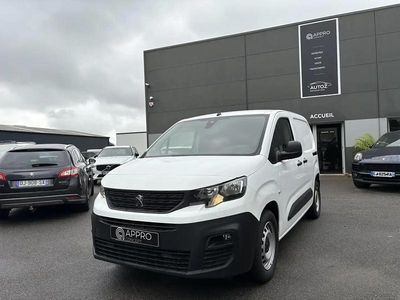 Blanc Occasion 2022 Peugeot Partner Premium Monospace | 7 990 € (Prix juste)