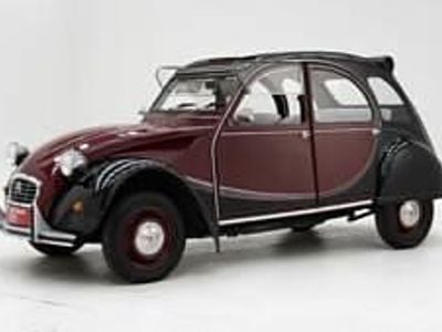 Rouge Occasion 1983 Citroën 2CV Charleston Berline | 14 500 €