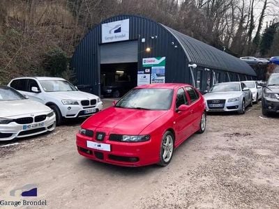 Rouge Occasion 2004 Seat Leon FR Berline | 8 500 €