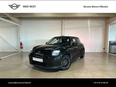 Noir Occasion 2024 Mini Cooper Essential Citadine | 26 790 € (Bon prix)