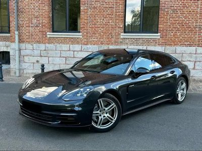 Porsche Panamera 4