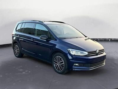 Bleu Occasion 2023 VW Touran Style Monospace | 36 990 € (Prix juste)
