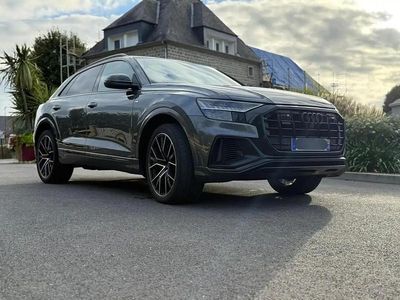 Gris Occasion 2023 Audi Q8 Competition SUV | 79 900 € (Prix assez cher)