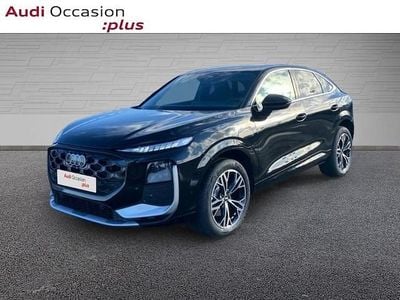 Noir mythique métallisé Nouvelle 2026 Audi Q3 Design SUV | 62 900 € (Prix cher)