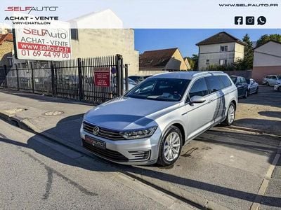Gris Occasion 2015 VW Passat GTE Break | 13 900 € (Prix juste)