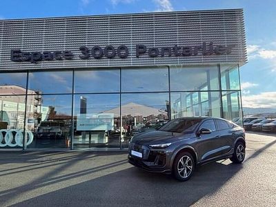 Gris daytona nacré Occasion 2025 Audi Q6 Sportback e-tron S-Line SUV | 84 990 € (Prix juste)